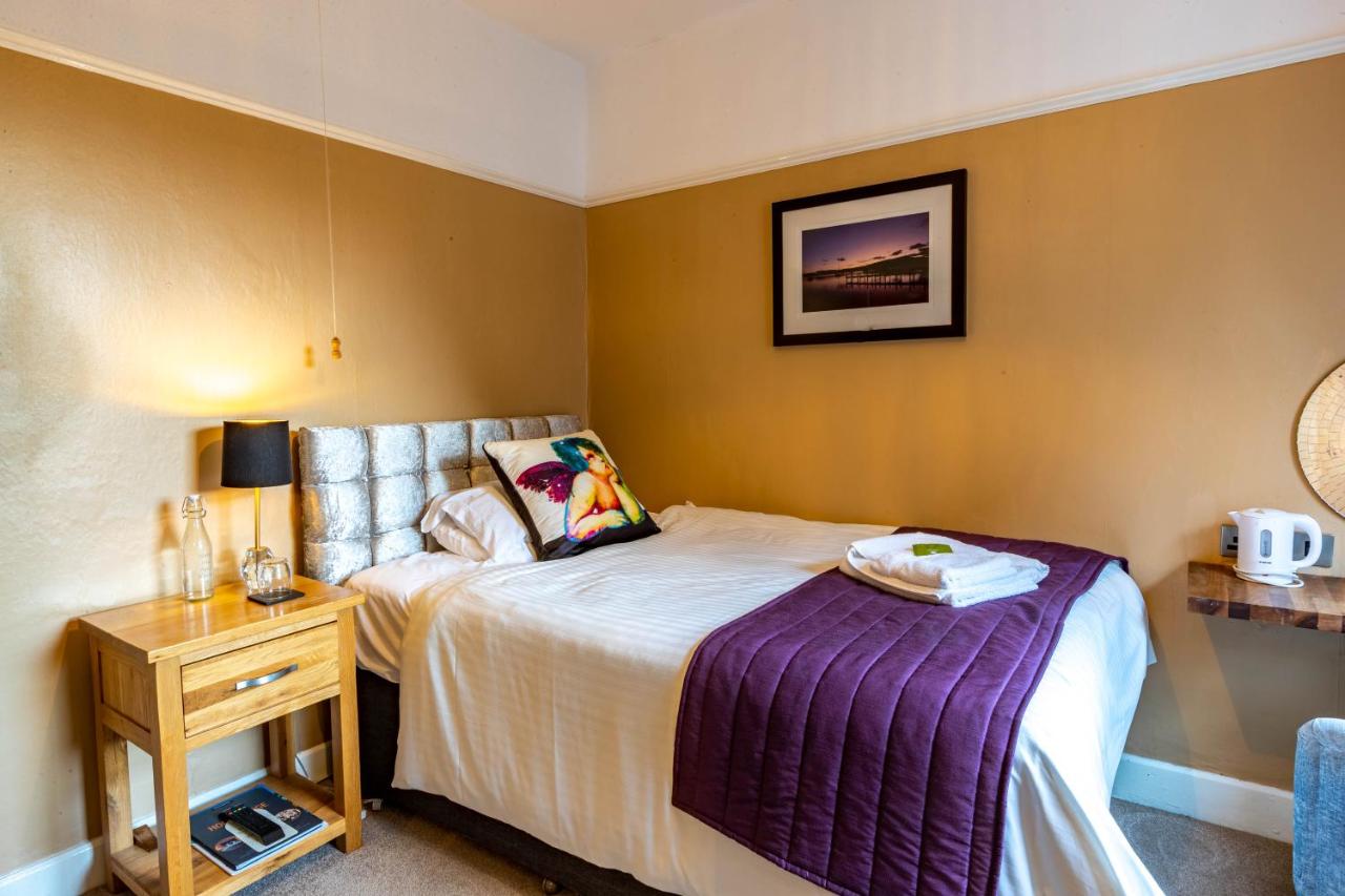 Large Single Room