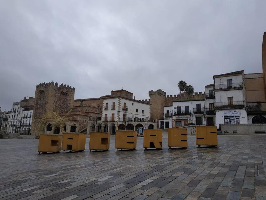 Apartamento Turístico Marem Cáceres - Bed and Breakfast