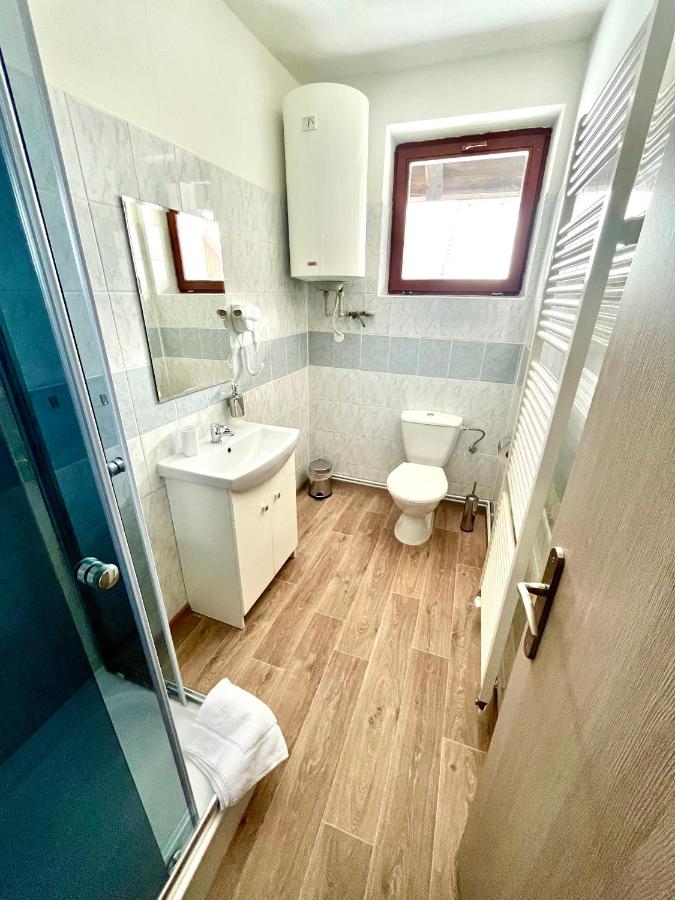 Camera Familiare con Bagno Privato