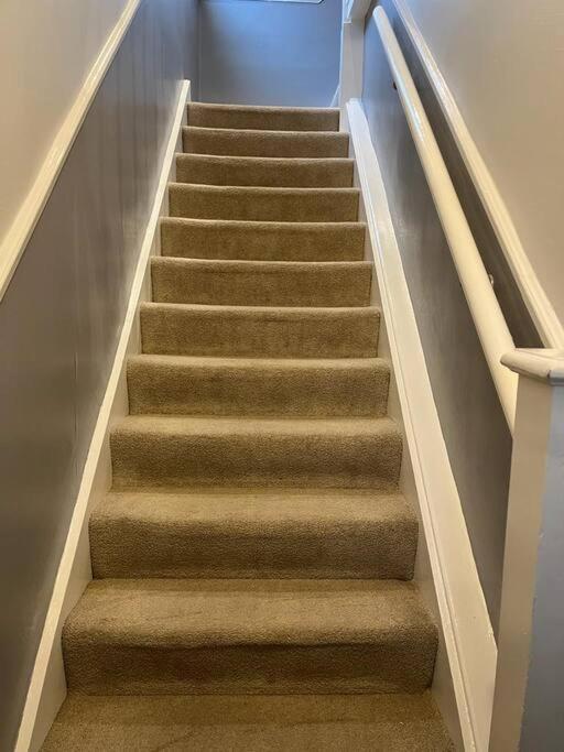 Ovington Grove 2 fully equipped kitchen free parking 3 bedrooms Netflix - Ferienwohnung