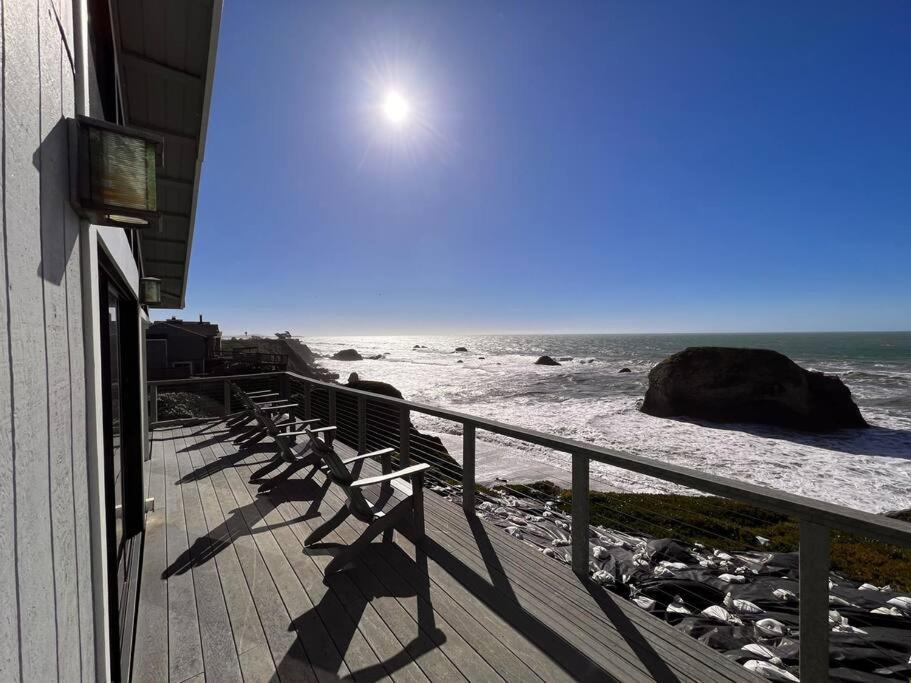 Stunning Oceanfront Escape - B&B