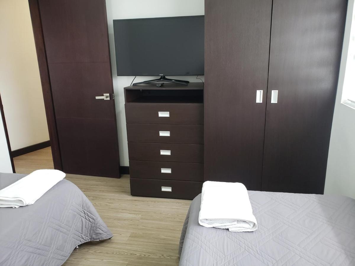 Apartamento La Floresta con todas las comodidades - Bed and Breakfast Bogota