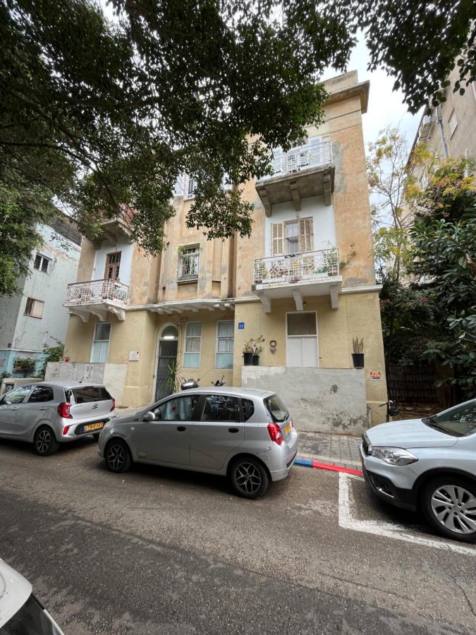 Fantastic apt in TLV center, steps from the beach - Chambres d’hôtes Tel-Aviv