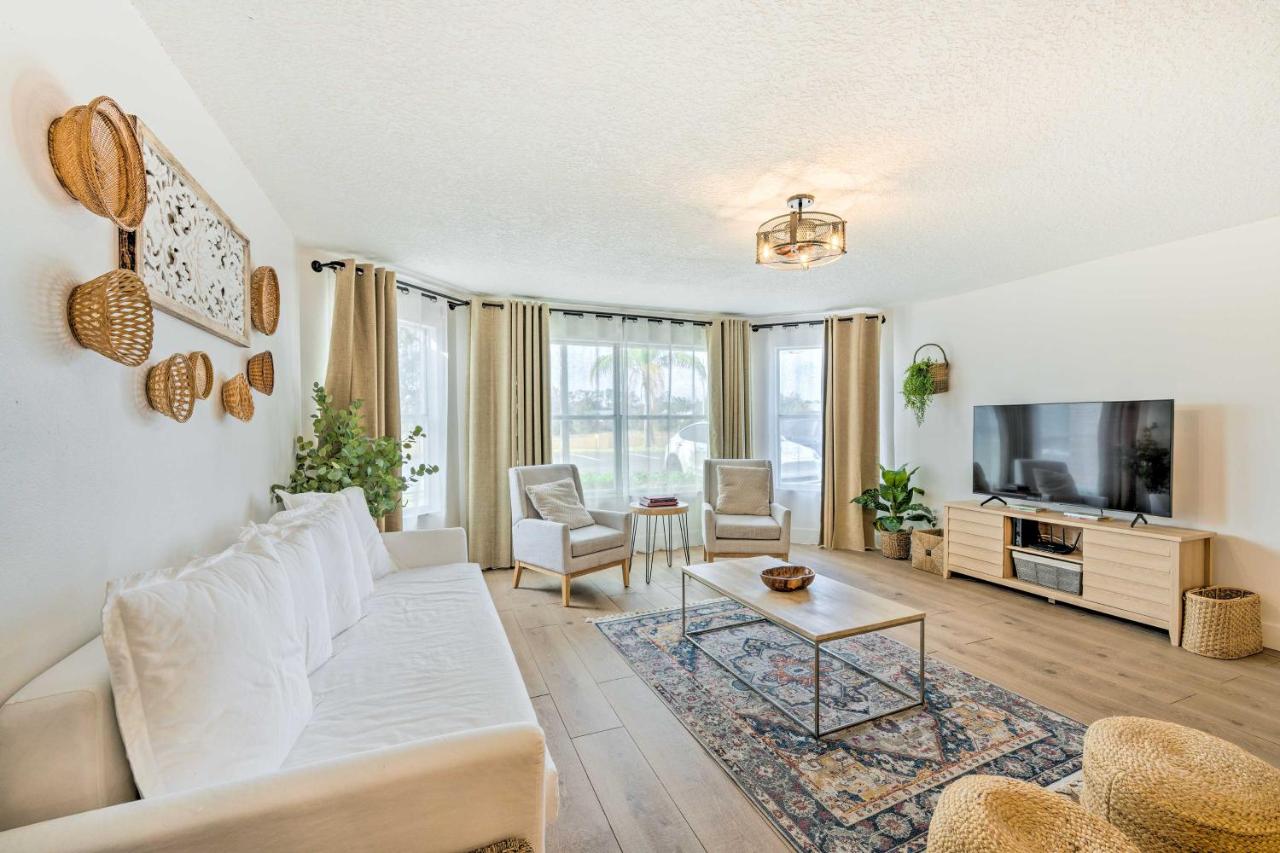 Chic Kissimmee Townhome 4 Mi to Disney! - B&B