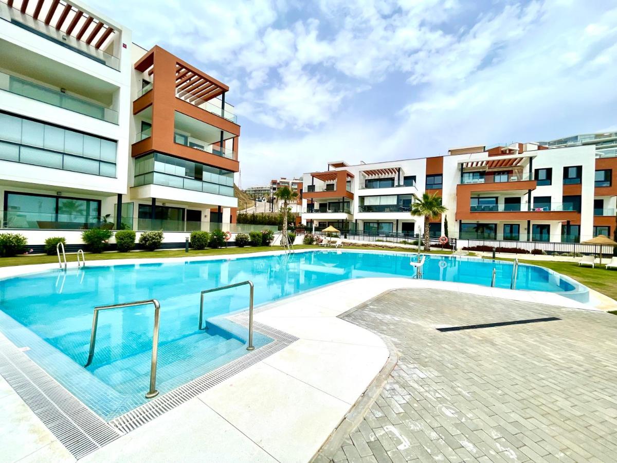 Luxury 3 Bedroom Apartment 300m from the Beach - Ferienwohnung Fuengirola