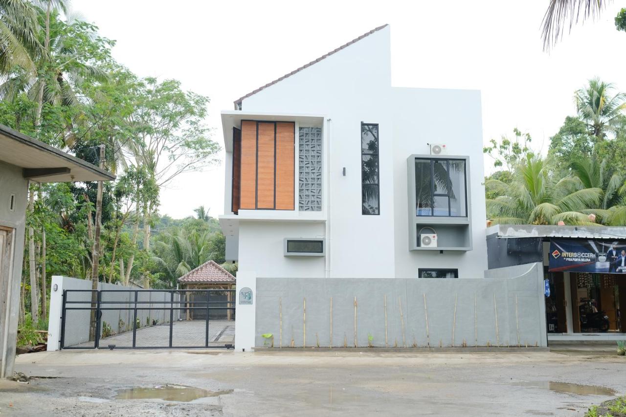 Kmanda House - B&B