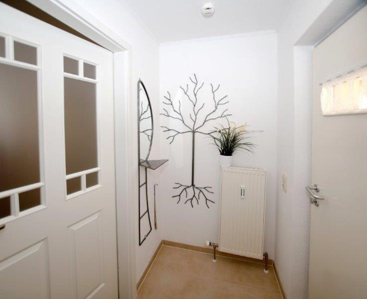 One-Bedroom Apartment 102