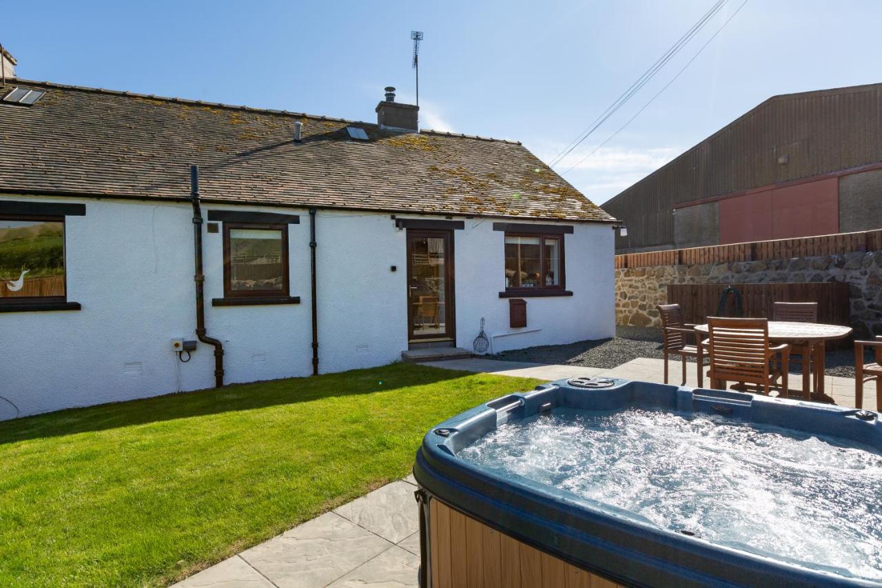 B&B Cupar - Cannich Cottage at Parbroath Farm - Bed and Breakfast Cupar