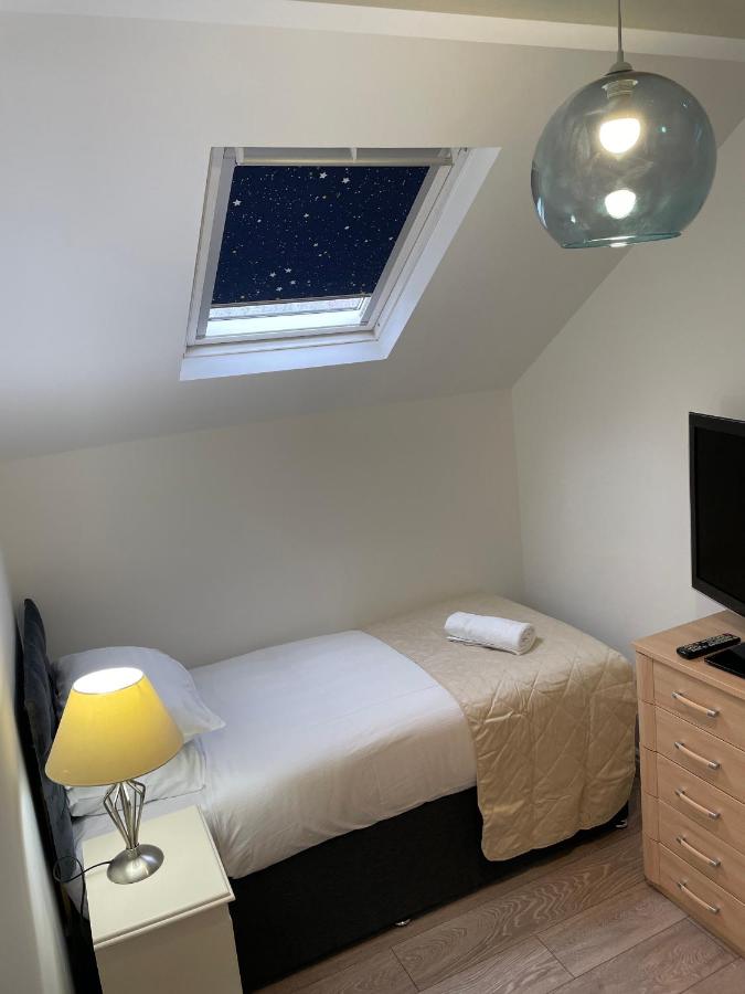 Single Room with Private External Bathroom