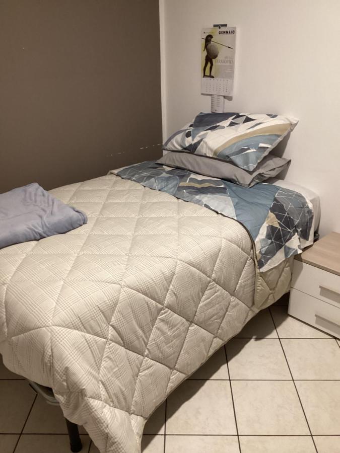 Camera Singola Standard con Bagno in Comune 