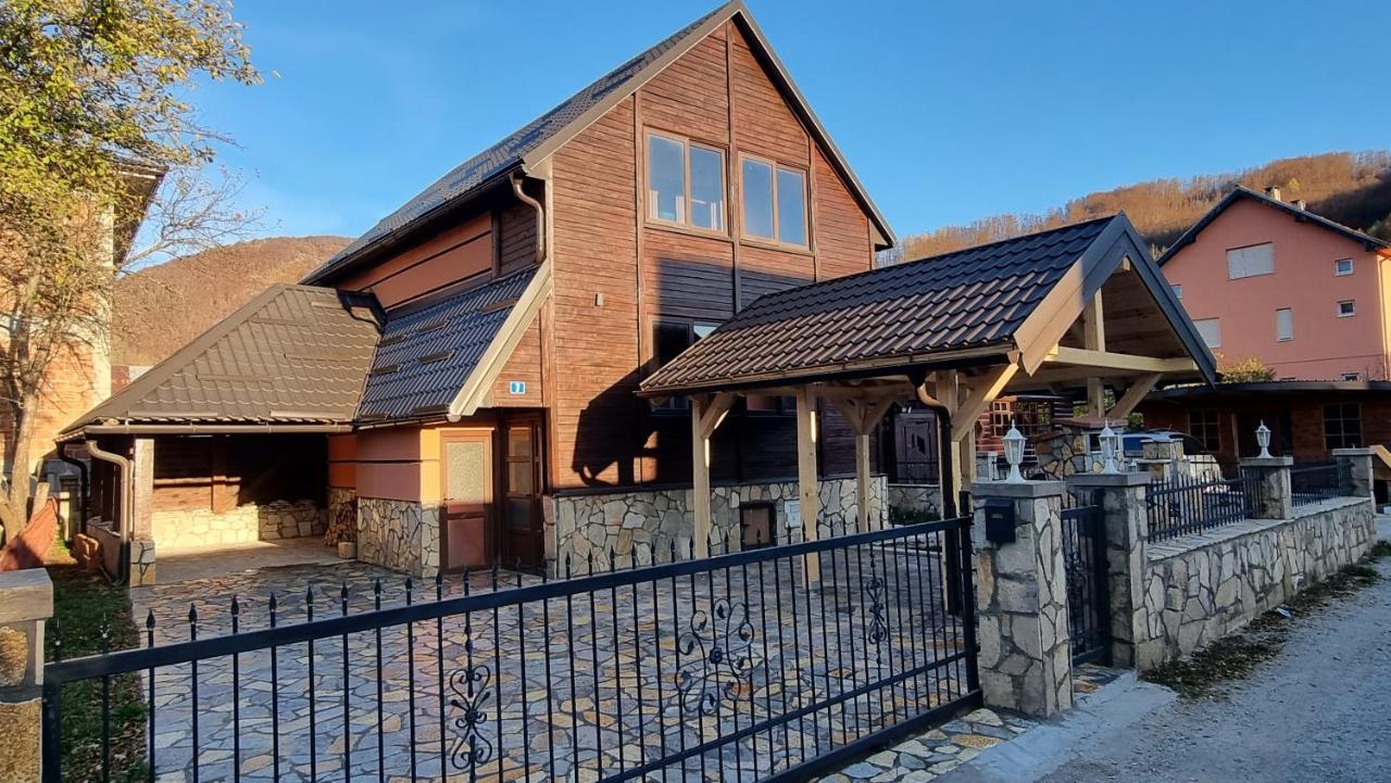Vila Bjelasica - B&B
