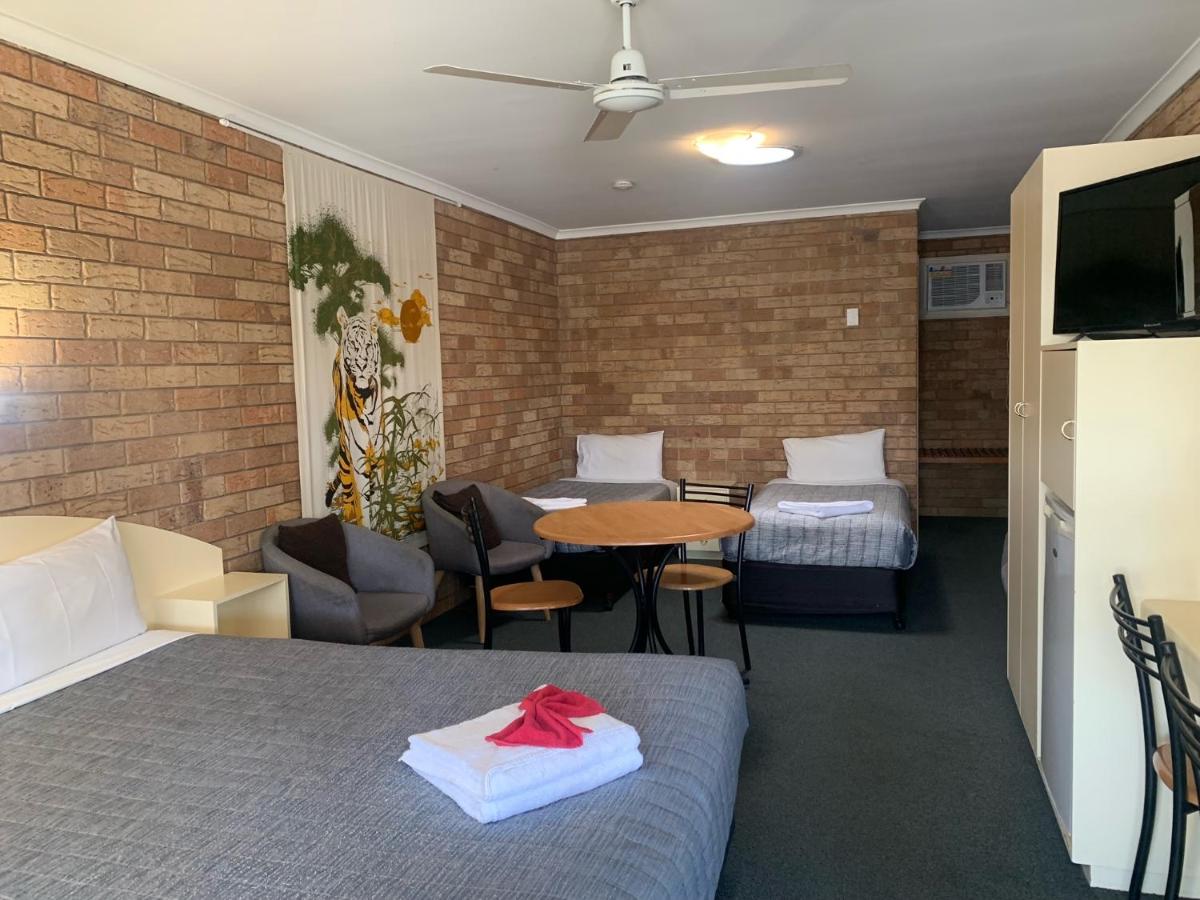 Family Room (4 Adults)
