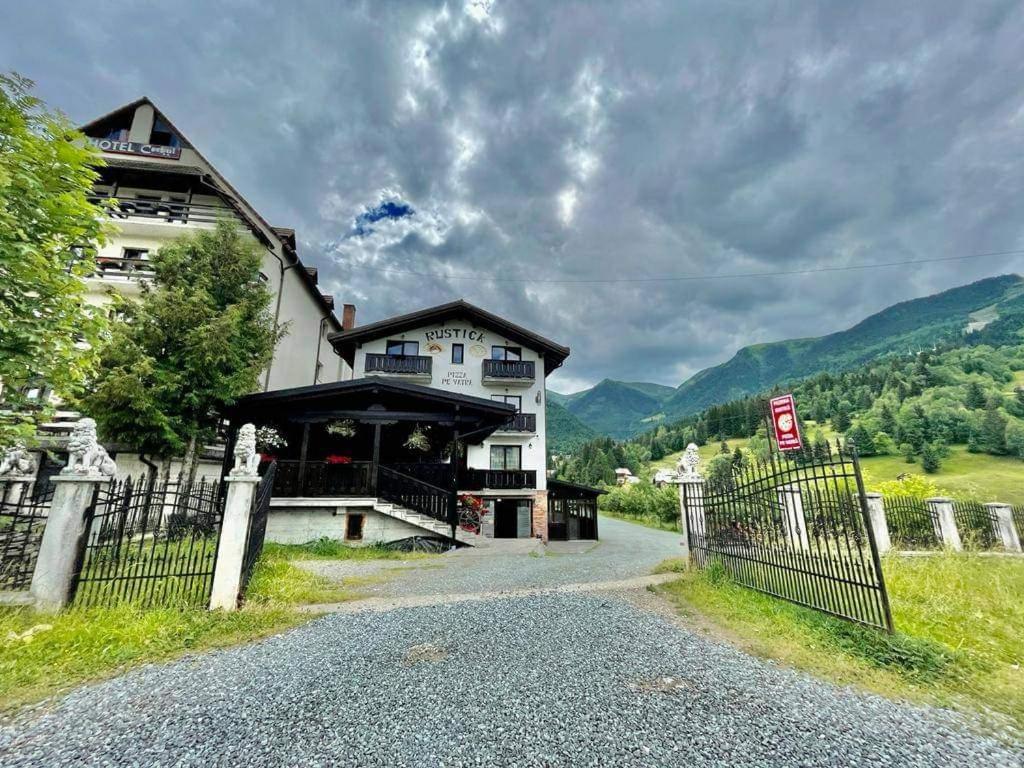Rustica Complex Borsa - B&B