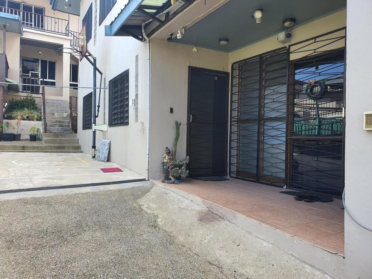 Cosy 2 bedroom unit with pool,Wifi - Ferienwohnung