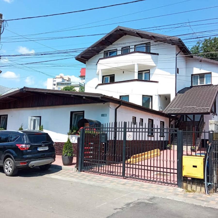 B&B Iași - Pensiunea Marcello - Bed and Breakfast Iași