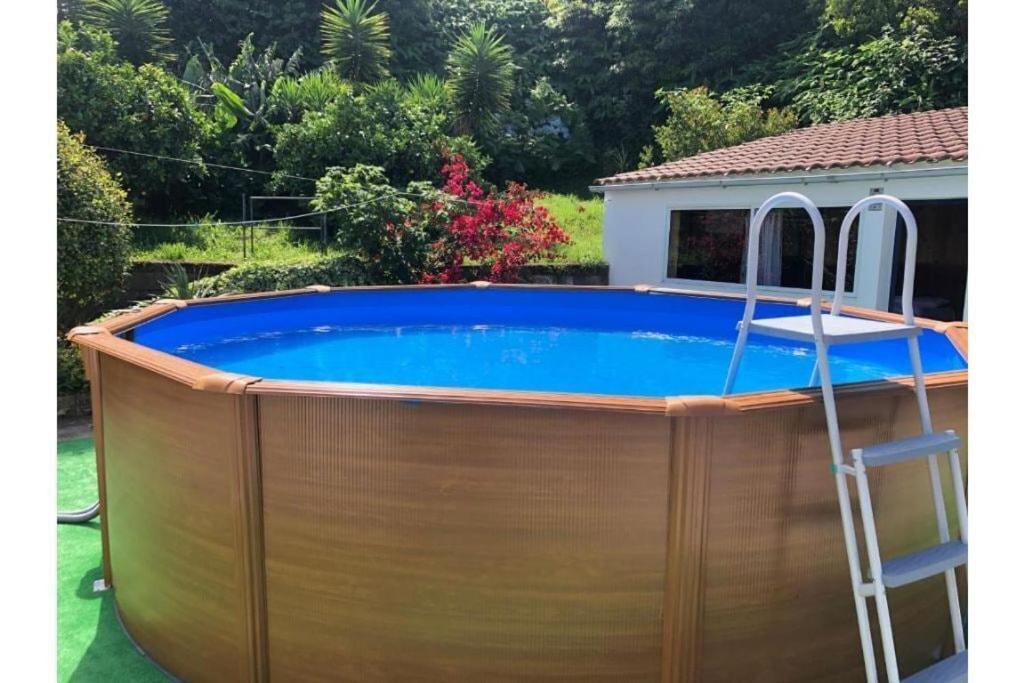 Sunrise House Azores - jacuzzi - B&B