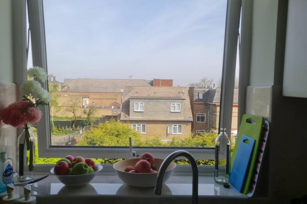 Bright & Lovely & apartment - Bed and Breakfast