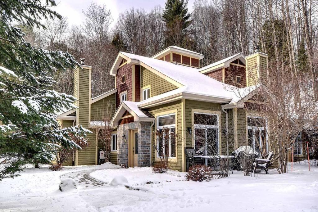 B&B Mont-Tremblant - Excellent Townhome On Golf Course w/3 Bdrm 2 Bath - Bed and Breakfast Mont-Tremblant