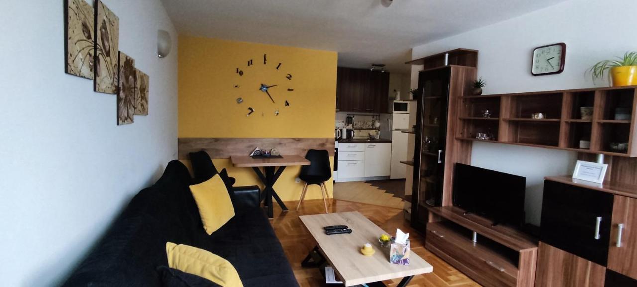 B&B Sarajevo - Apartman Alina - free public parking - Bed and Breakfast Sarajevo