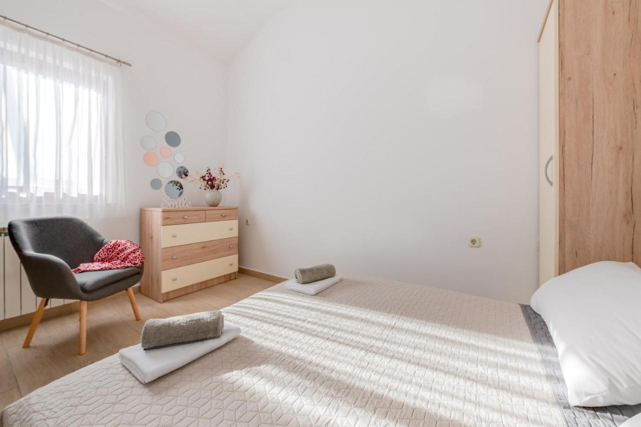 Appartamento con 2 Camere da Letto