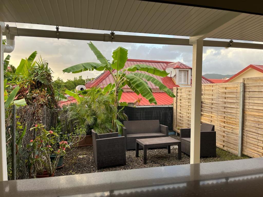 Agréable appartement en rez-de-jardin à 450m de la mer - Ferienwohnung Sainte-Anne