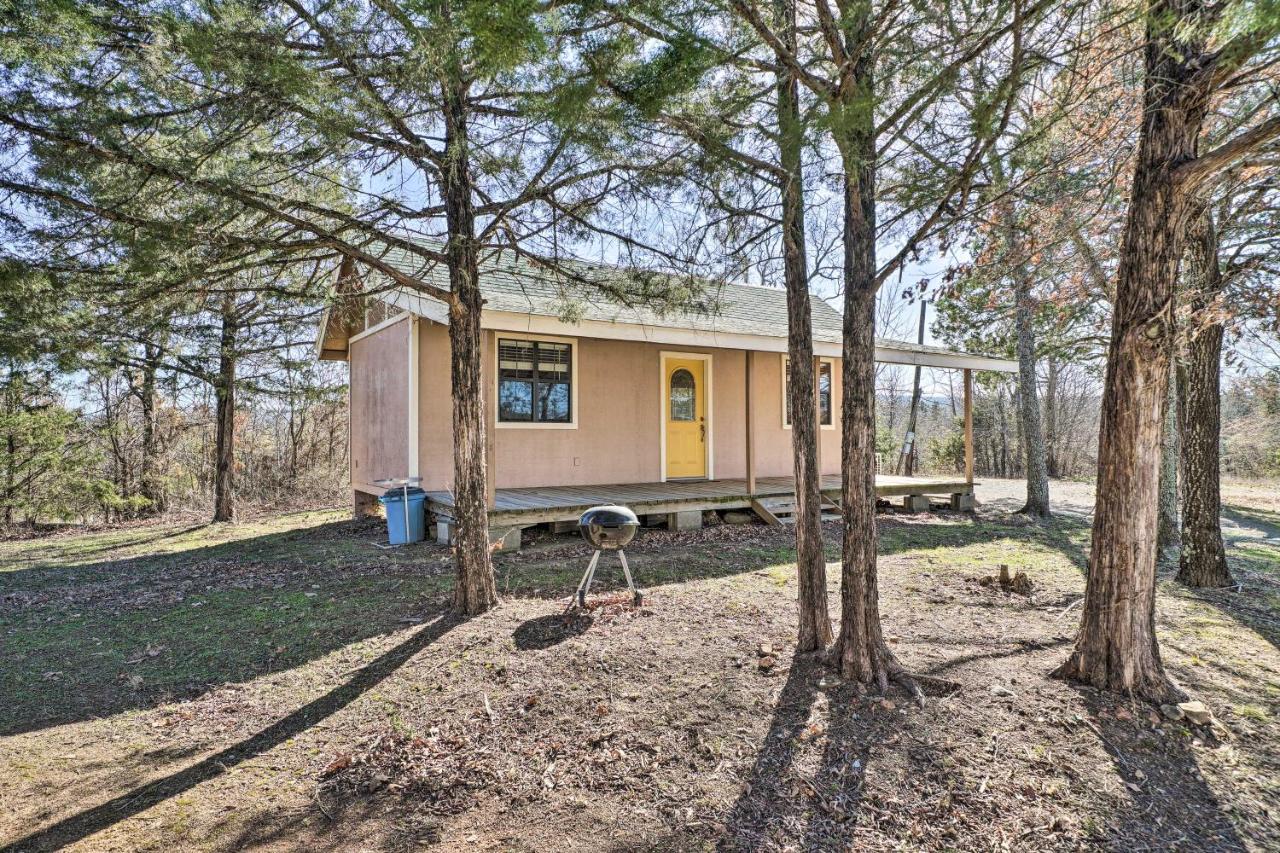 B&B Clayton - Clayton Cabin Rental Near Sardis Lake! - Bed and Breakfast Clayton