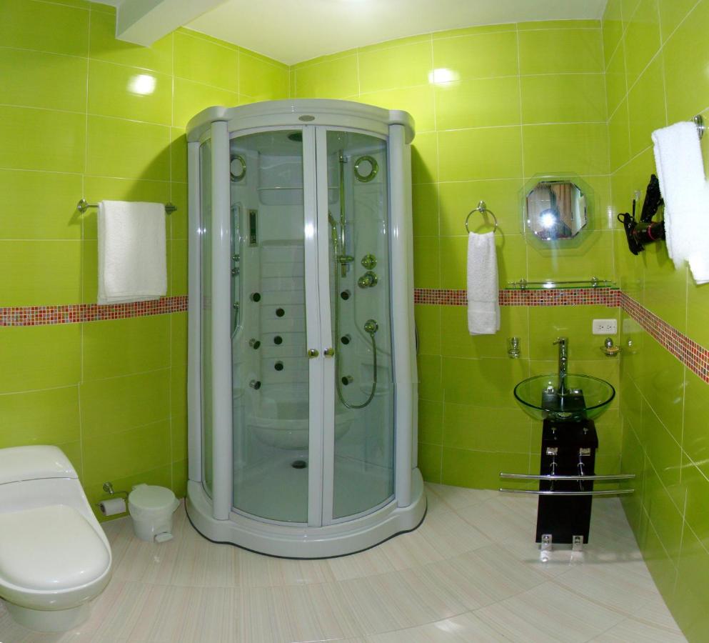 Suite with Spa Shower