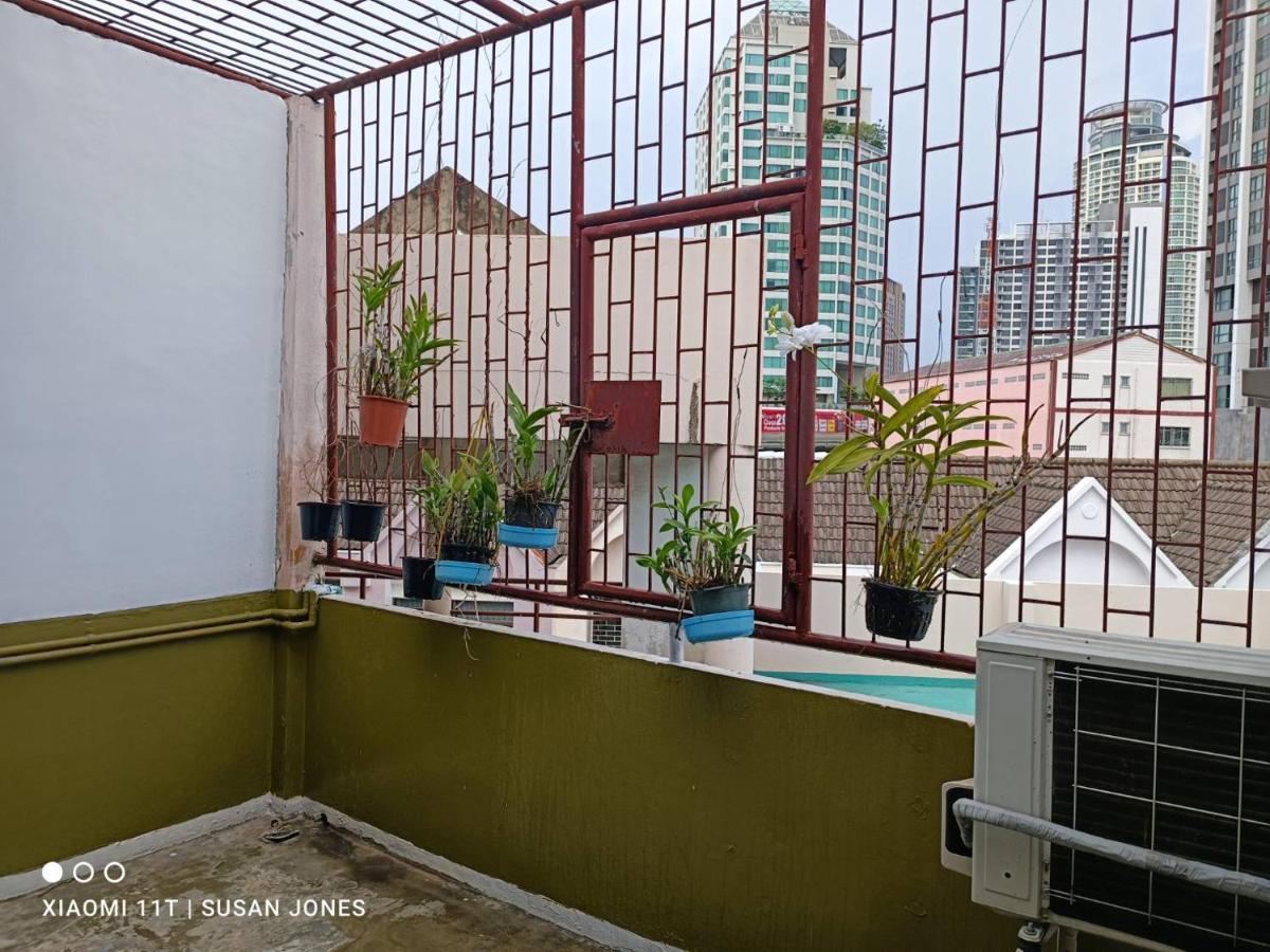 Big Groups Heaven in Central Location - B&B Bangkok