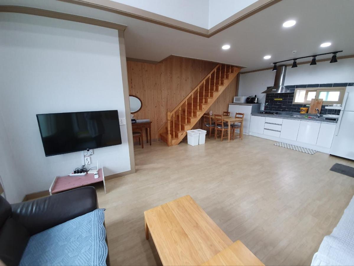 B&B Gangneung - Gyeongpodae Darakbang - Bed and Breakfast Gangneung