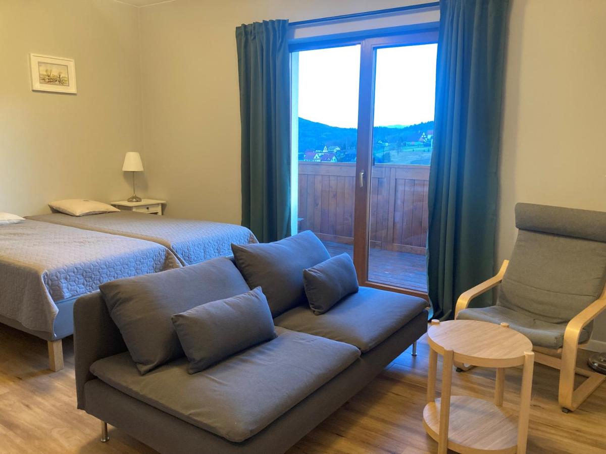 Apartment with Mountain View