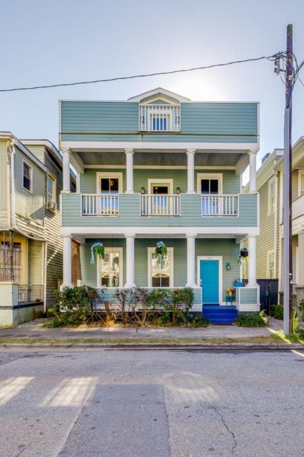 Walk Score 90!!-Historic Downtown District-2 Blocks to Famous Forsyth Park- Huge Private Patio-Private Parking - Ferienwohnung