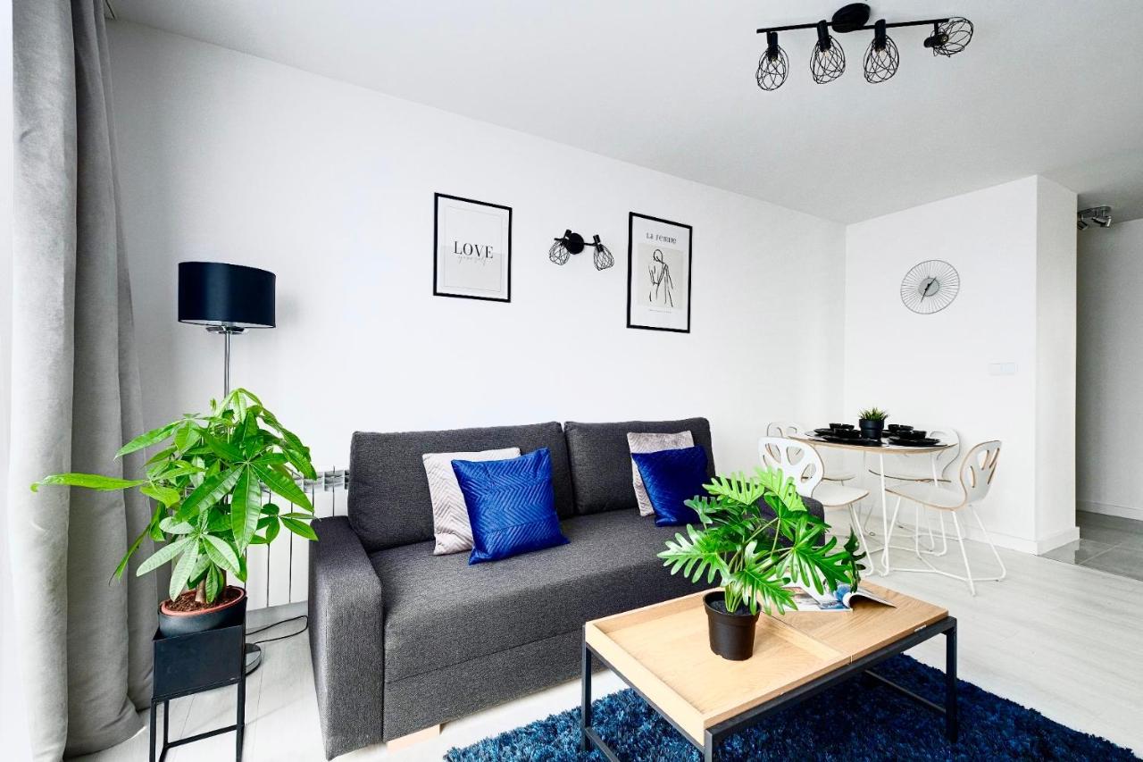 Warsaw Inside Solec with Private Parking - B&B Varsavia