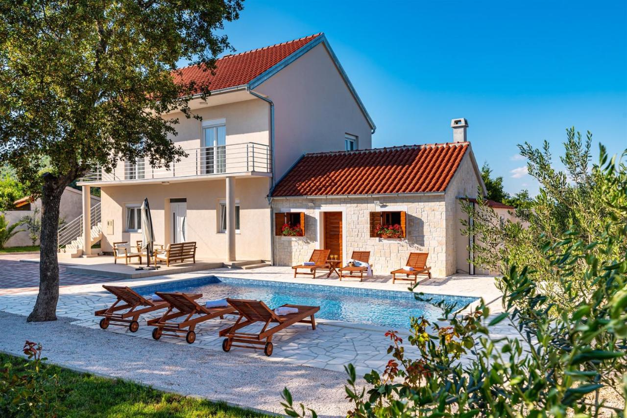 B&B Stankovci - MY DALMATIA - Holiday home Zara with private swimming pool - Bed and Breakfast Stankovci