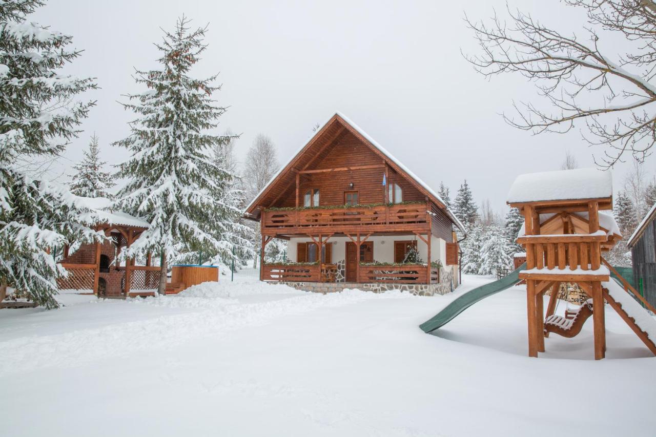 Kamilla Vendégház Borzont - B&B Borzont