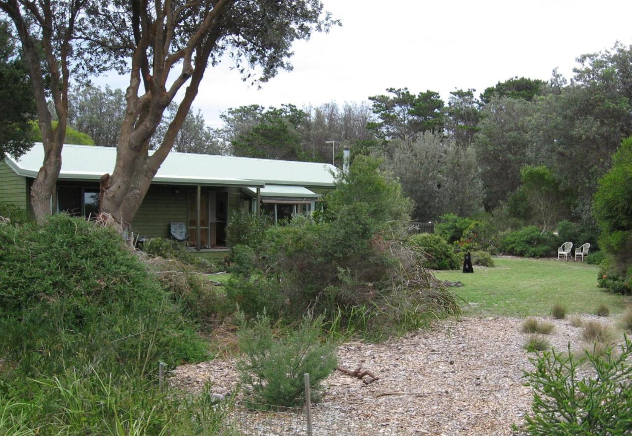 B&B Seaspray - Unbeatable Beach Front Access 40m - Star Tour Option - Bed and Breakfast Seaspray