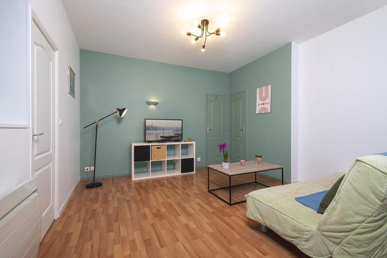 Appart calme avec parking proche place Ney - Ferienwohnung