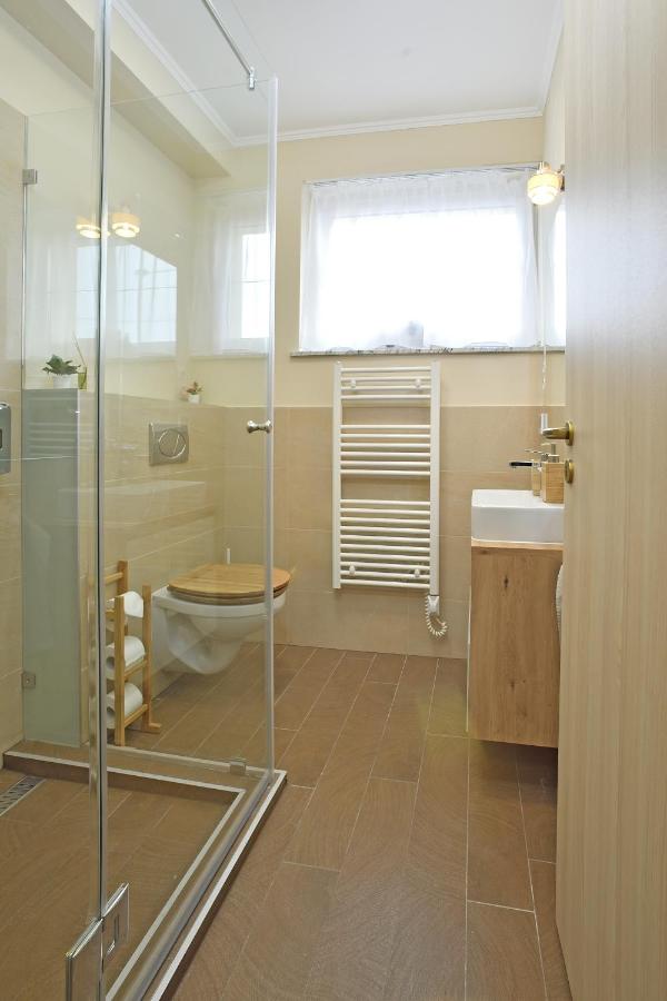 Palmy Apartmanhouse Maglód - Bed and Breakfast
