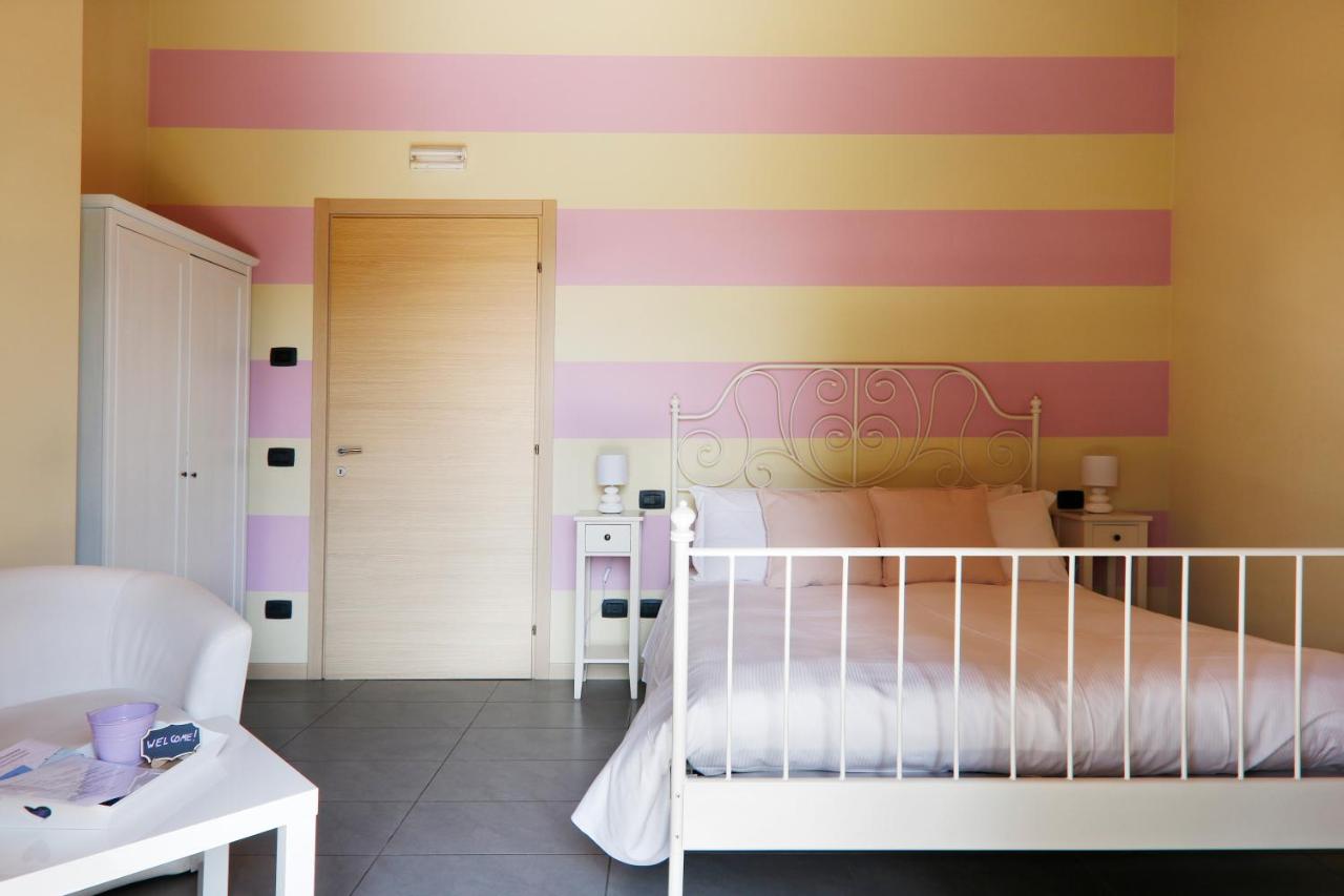 Chambre Double Adaptée aux Personnes à Mobilité Réduite - Vue sur Jardin