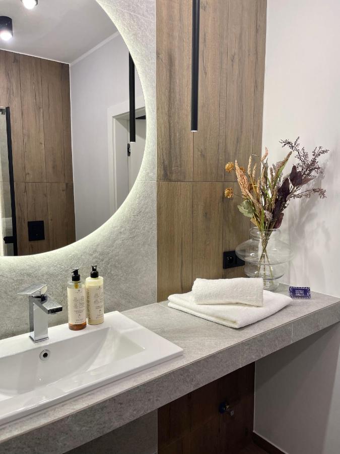 ApartCentrum-CHARLOTTE -PARKING-Air conditioning - Chambres d’hôtes