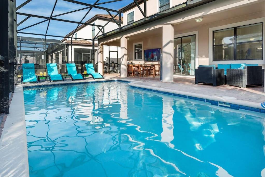 The Magic Mansion 6BR Resort Pool Home Near Disney - B&B Davenport