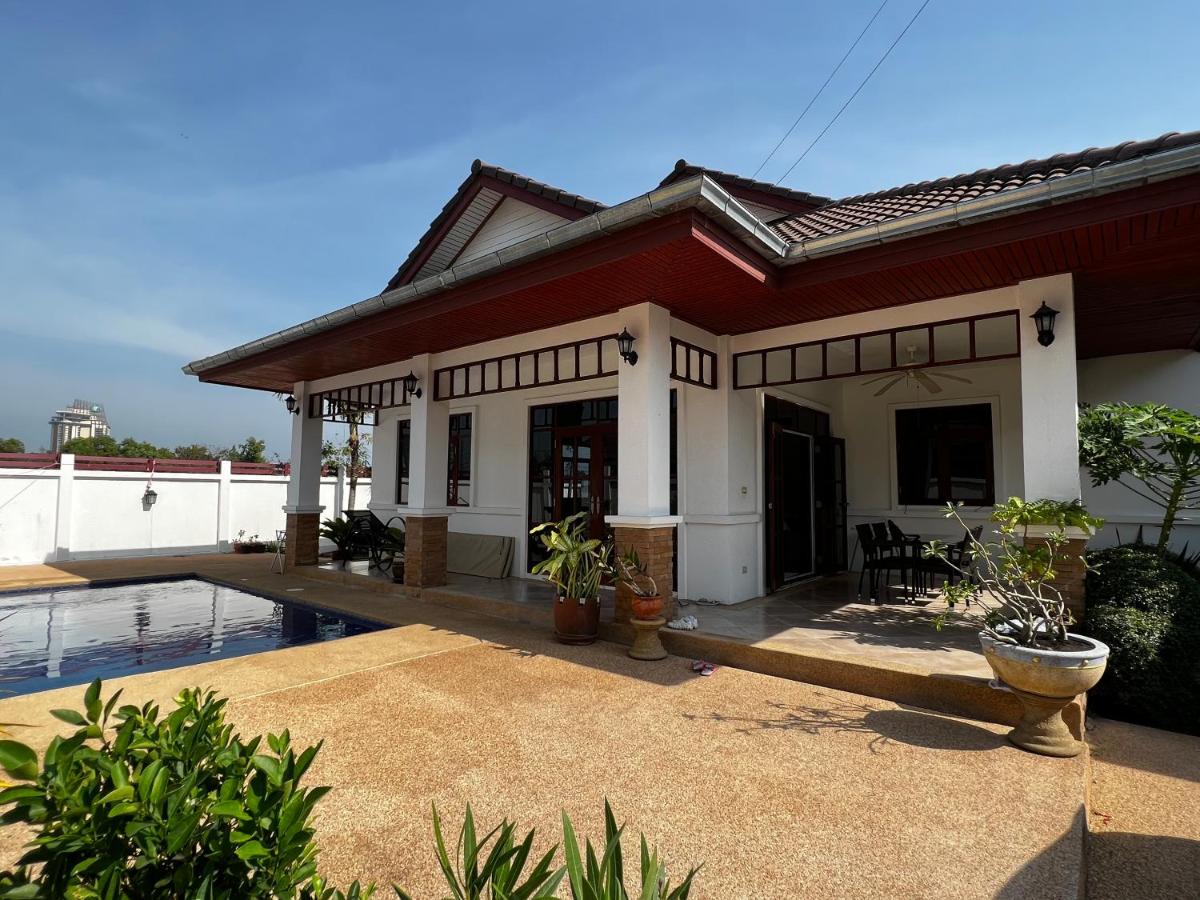 Private Pool-Villa Baan Roth, Gated community 24/7 - B&B