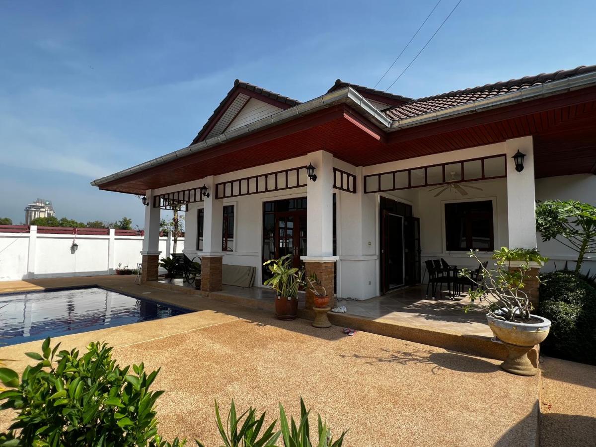 B&B Hua Hin - Private Pool-Villa Baan Roth, Gated community 24/7 - Bed and Breakfast Hua Hin