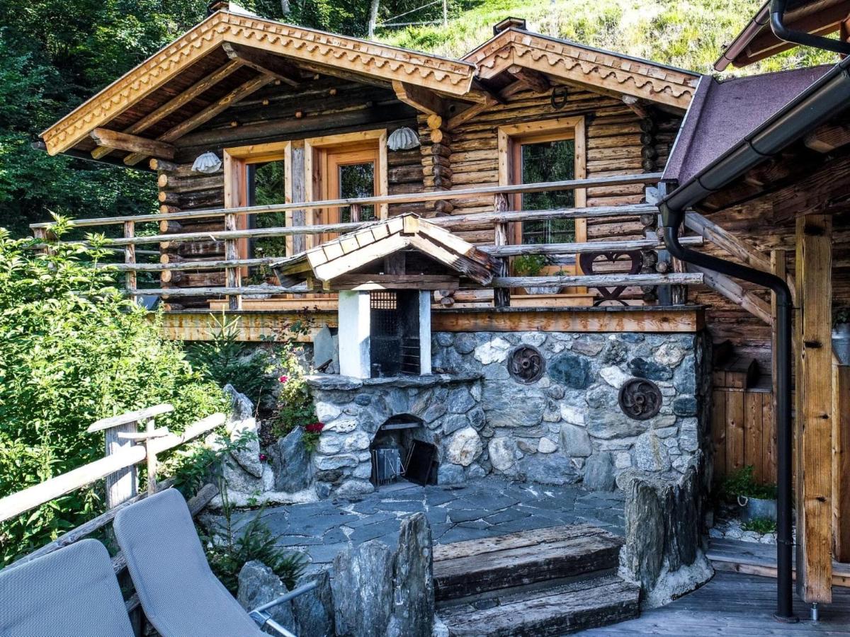 Chalet in Hollersbach near Kitzbühel Ski Lift - Chambres d'hôtes Dorf