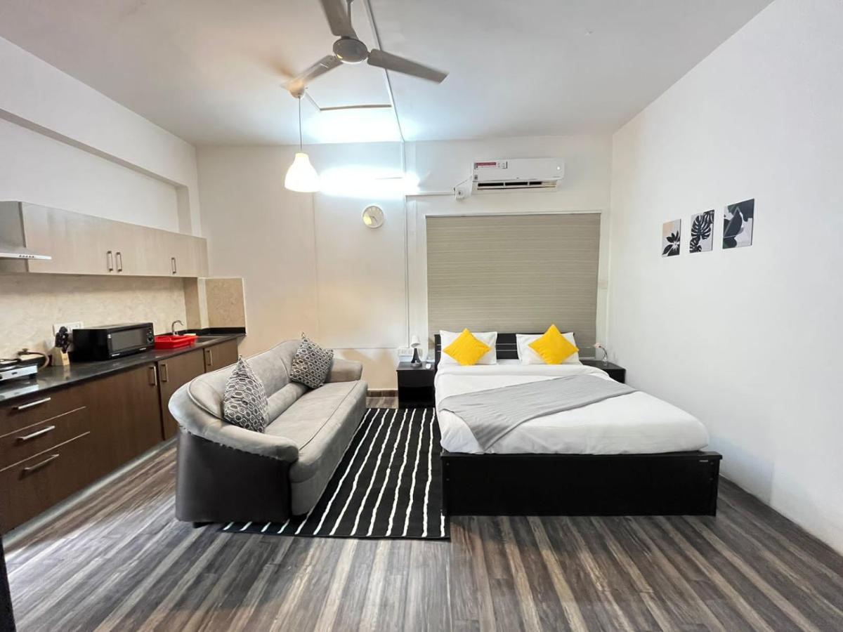 B&B Hyderabad - BedChambers Serviced Apartment, Jubilee Hills - Bed and Breakfast Hyderabad