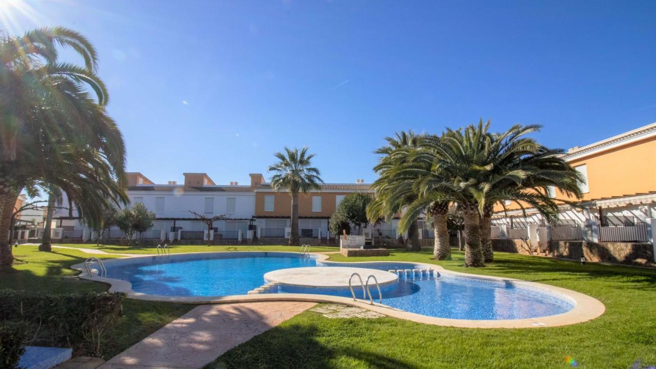 PALM BEACH 132 Adosado con jardin y piscina ALBERT VILLAS - B&B Alcossebre