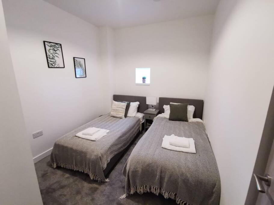 2 Bedroom Apartment - Central Peterborough - Bayard Apartments - B&B
