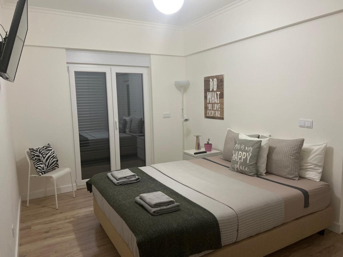 B&B Montijo - Modern Double Room with Private Balcony - Bed and Breakfast Montijo