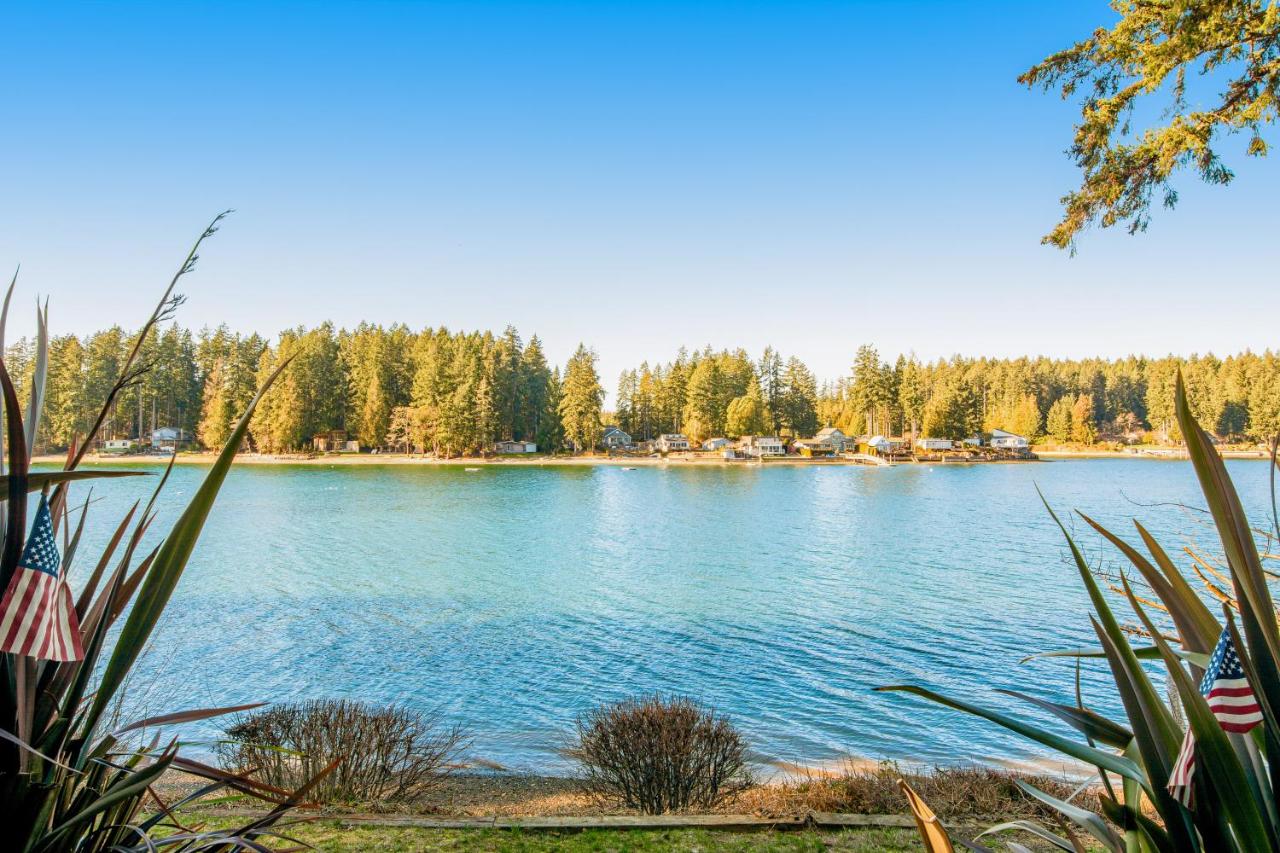 Treasure Island Escape - Bed and Breakfast