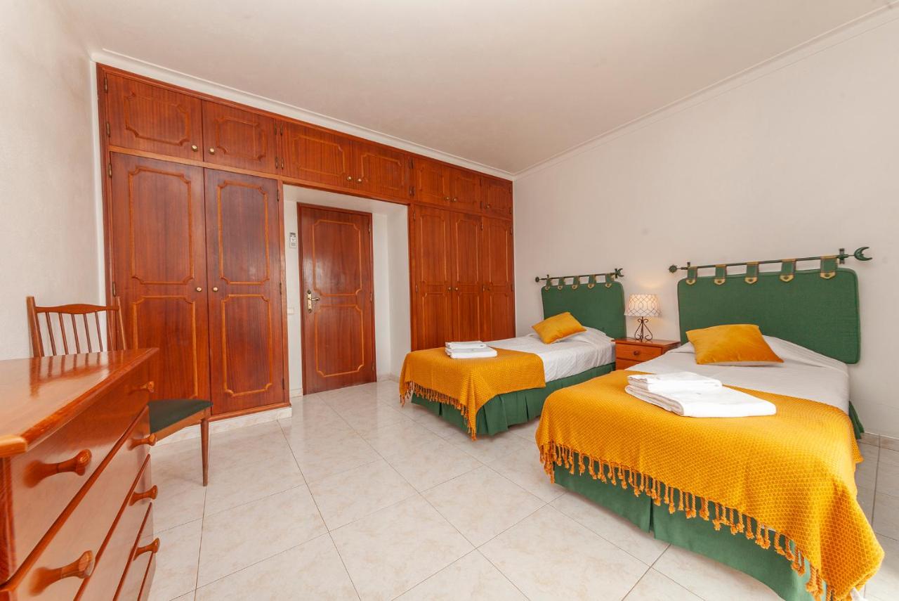 Twin Room with Shared Bathroom