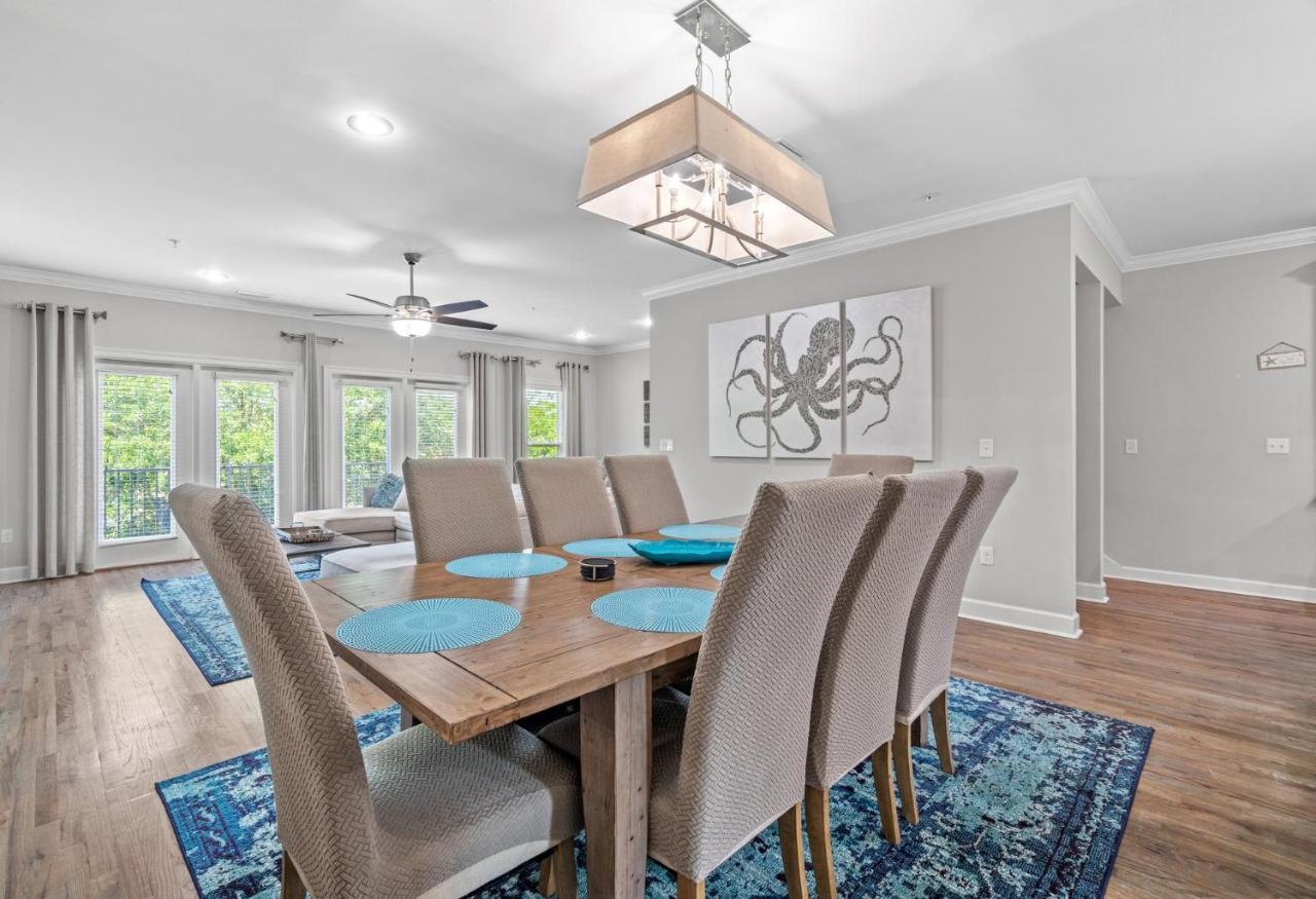 Waterside Villa With Award Winning Design And Pool - B&B Destin